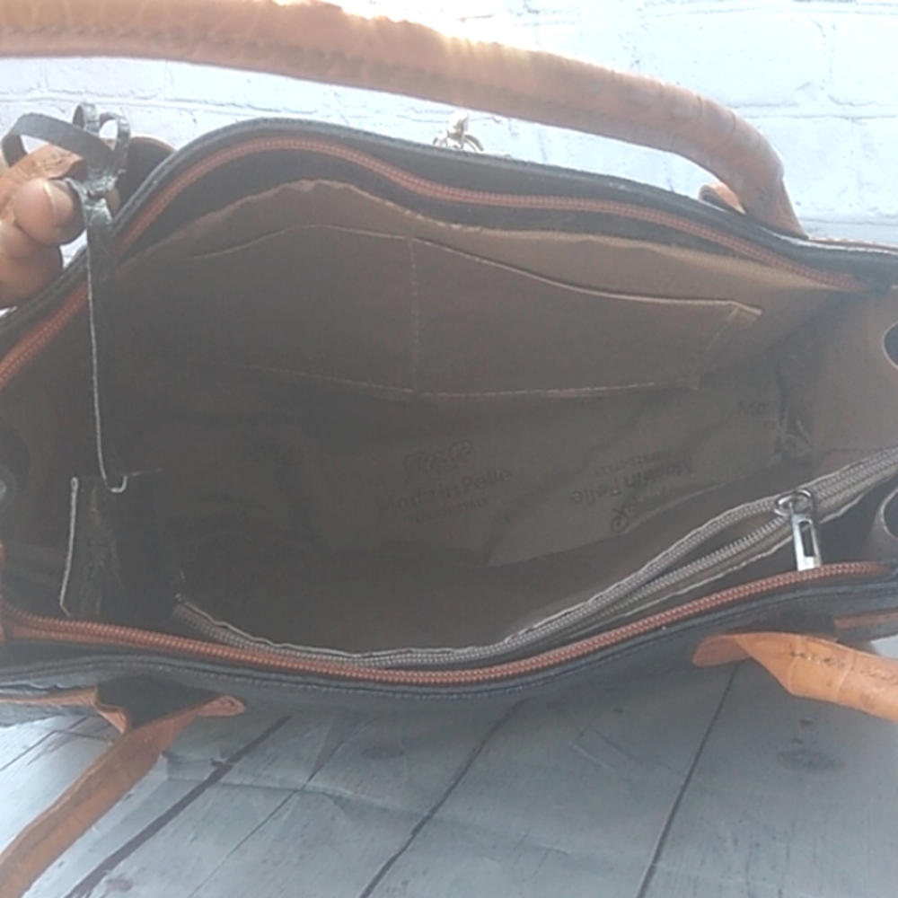M & R MODA IN PELLE FIRENZE PURSE - Picture 12 of 12